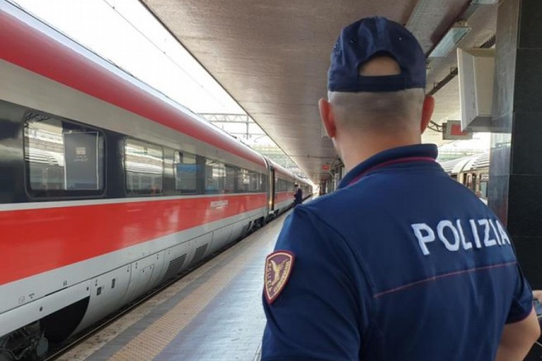 FERROVIE: treni violenti