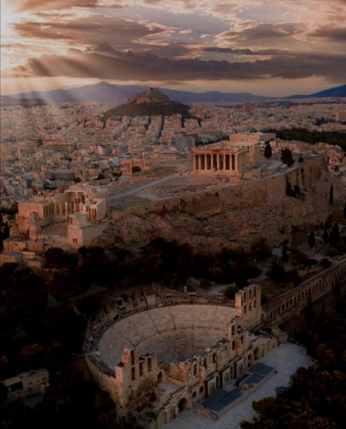 Raggi solari sull'Acropoli, Atene Grecia.   