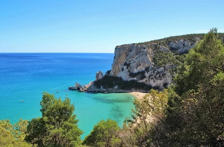 Cala Luna: una delle 10 migliori spiagge sarde