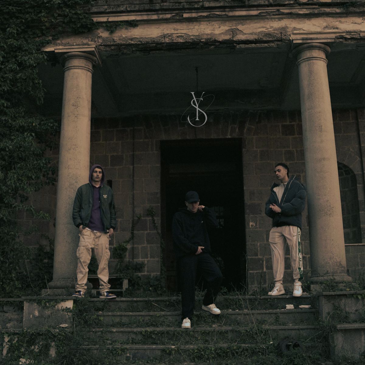 Saint Yves - “Soldi black”