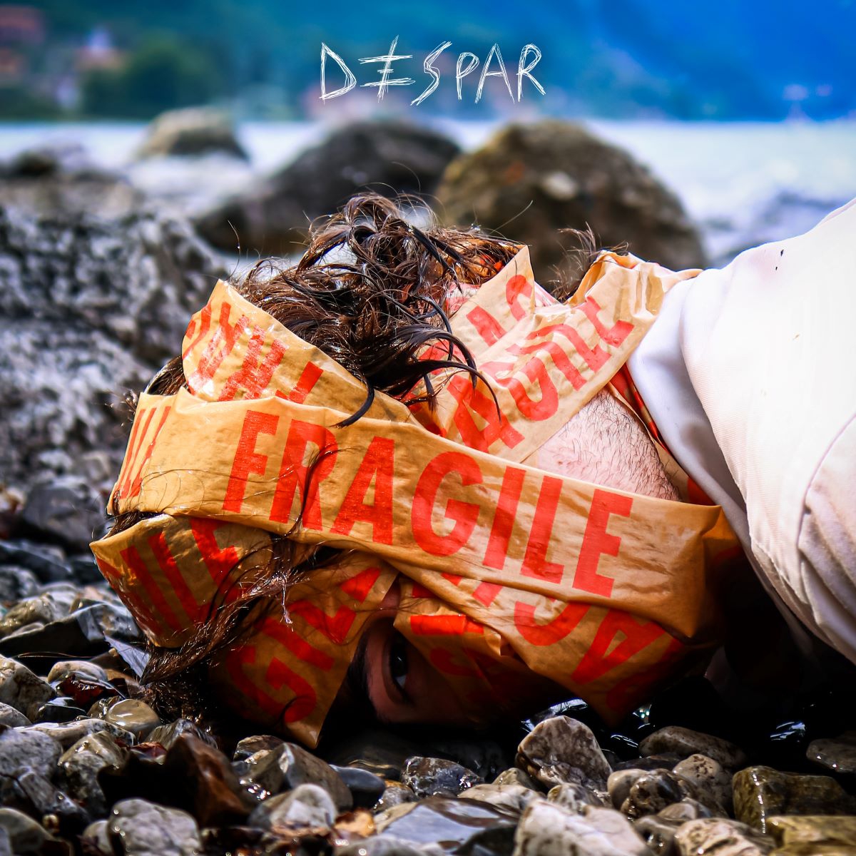 Deespar - “Fragile”