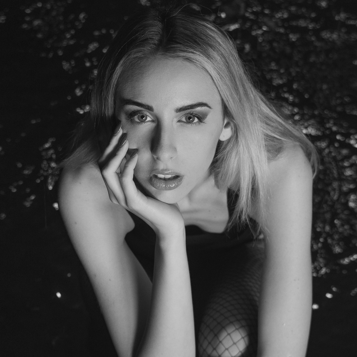 Greta Ray pubblica "Flowers" e veste di R&B l'omonimo successo planetario di Miley Cyr
