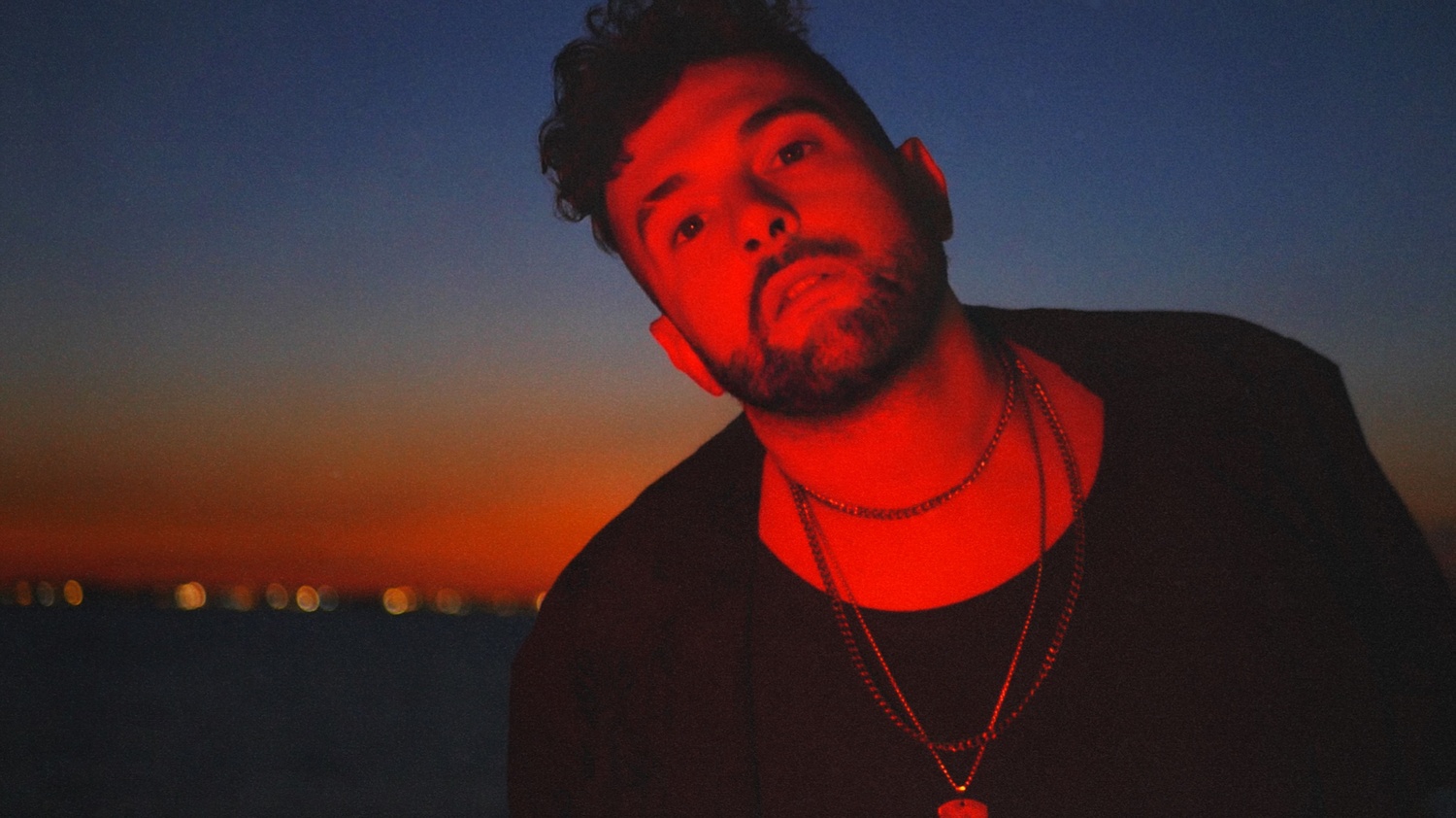 "China Town" di Ruggero Ricci: l'arte di sperimentare e ispirare attraverso la musica