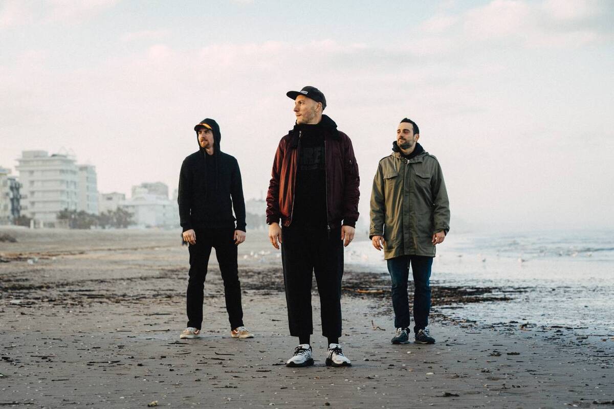 dall'azione sociale alla riscoperta del Rock: i No Longer Player tornano con "Almond Tumblr