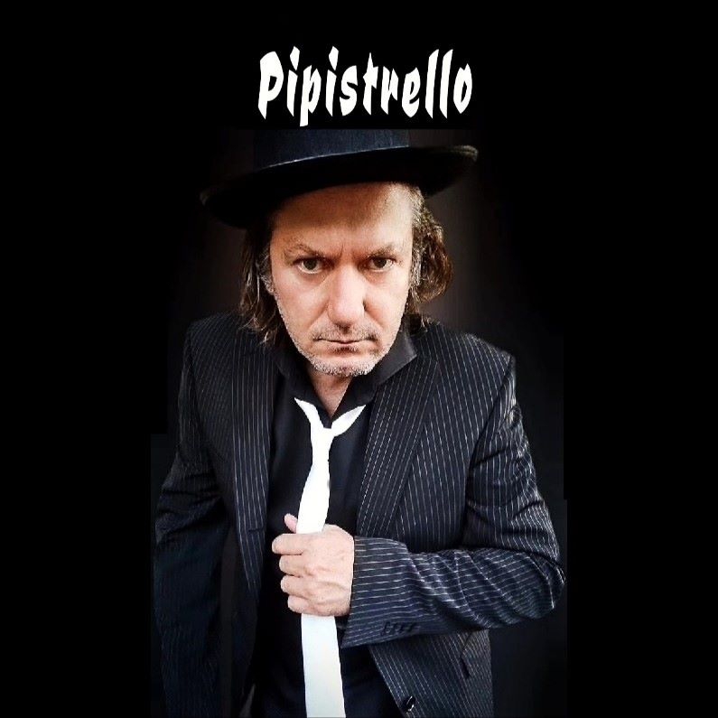 SantoClaus - Il nuovo singolo “Pipistrello”