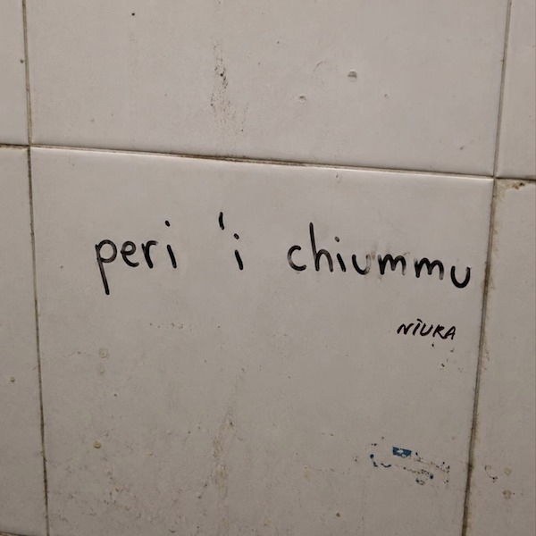 Nìura: “Peri ‘i chiummu”