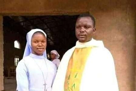 Nigeria: Prete cattolico e altre sei persone uccisi in attacco su una chiesa