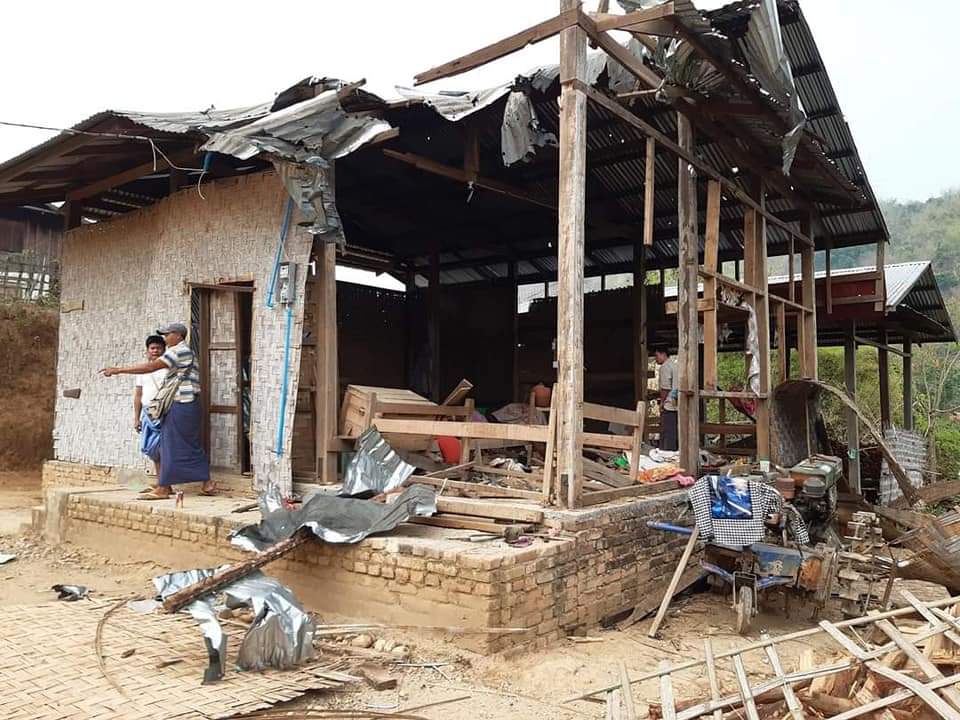 Birmania-Myanmar: Migliaia di sfollati dai combattimenti tra Esercito per l’Indipendenza Kachin (KIA)